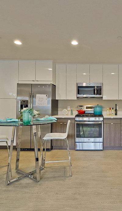 Apartments in Campbell, Ca l Parc at Pruneyard Apartments